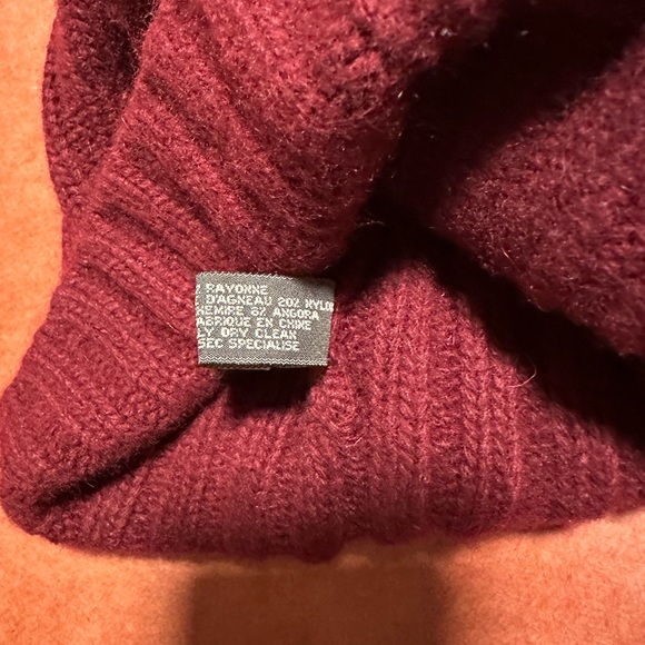 Coach Cable Knit Lambs Wool Beanie Cap One Size Burgundy - Picture 5 of 7